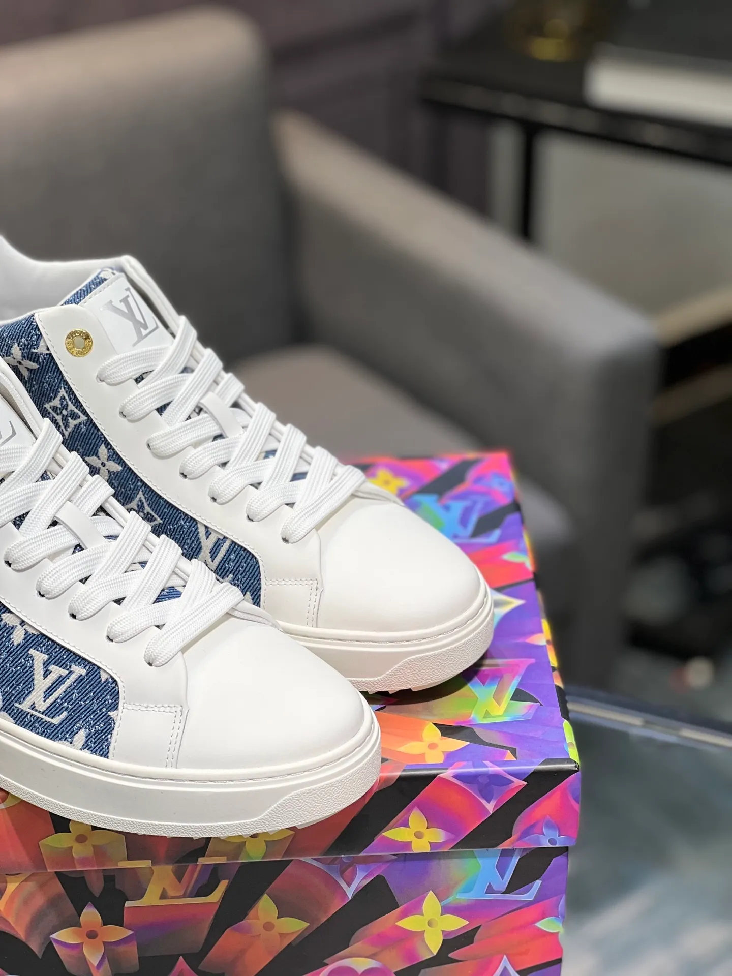 Men's shoes 💰560 LV Louis Vuitton. The latest fashionable casual shoes are popular in physical stores. New spring and summer comfortable imported cowhide, cowhide mesh, unique jacquard fabric element design. With sheepskin lining, Lv original base, [sun][sun] high-end packaging and high quality💪Details determine quality, welcome to compare🇮🇹Code number 38-44, 45 can be customized